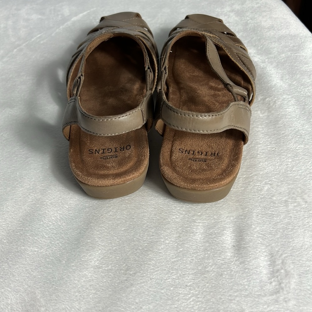 Earth Origins Tan Leather Sandals - Picture 6 of 9